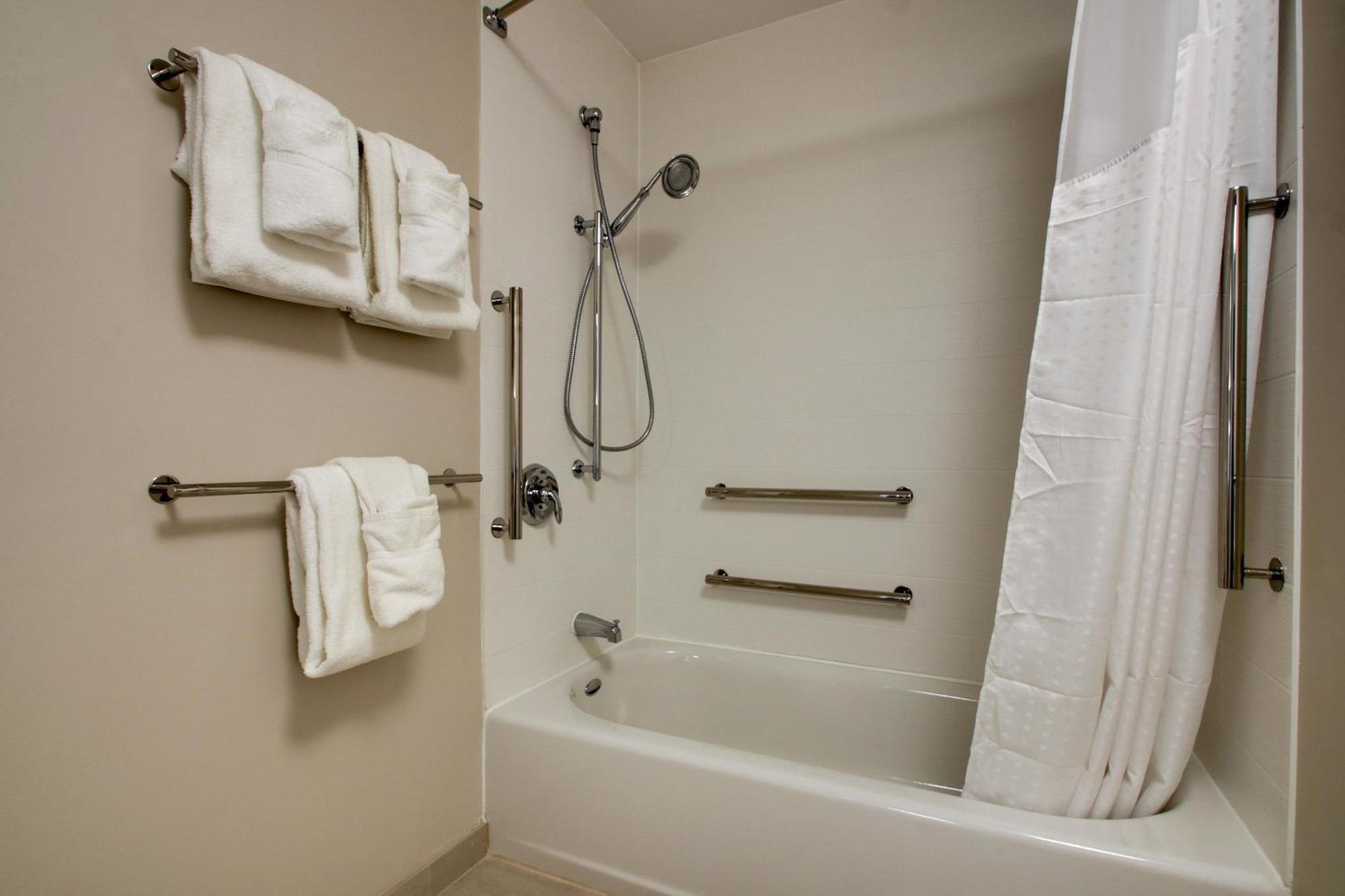 Holiday Inn Express & Suites - Elizabethtown North By Ihg Exterior foto